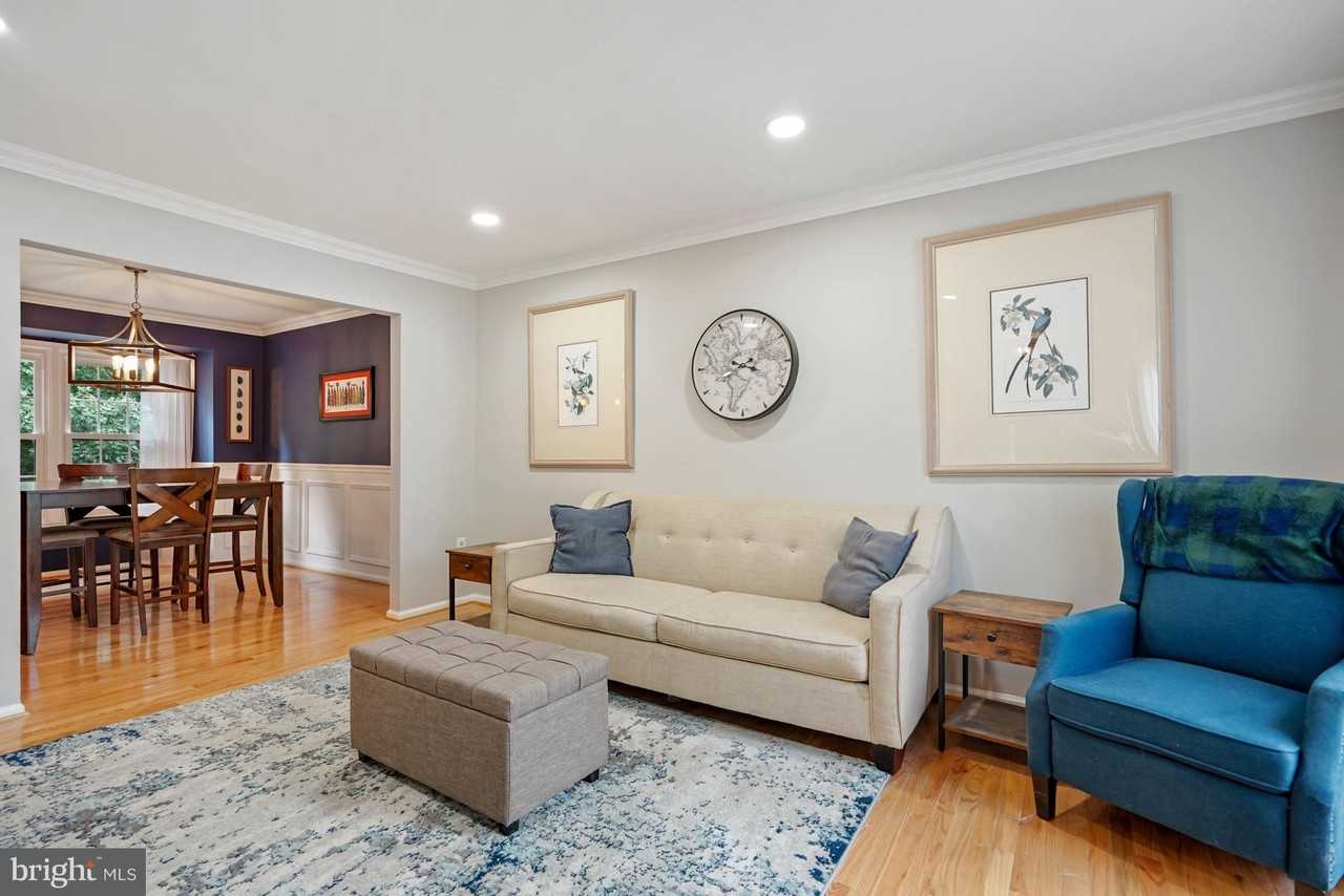 7930 Bubbling Brook Cir - Photo 5 of 34