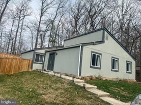 2216 Sanibel Dr - Photo 1 of 1