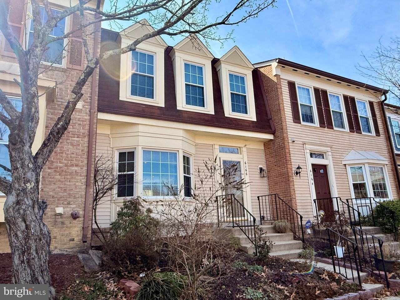 6166 Wellington Commons Dr - Photo 2 of 20