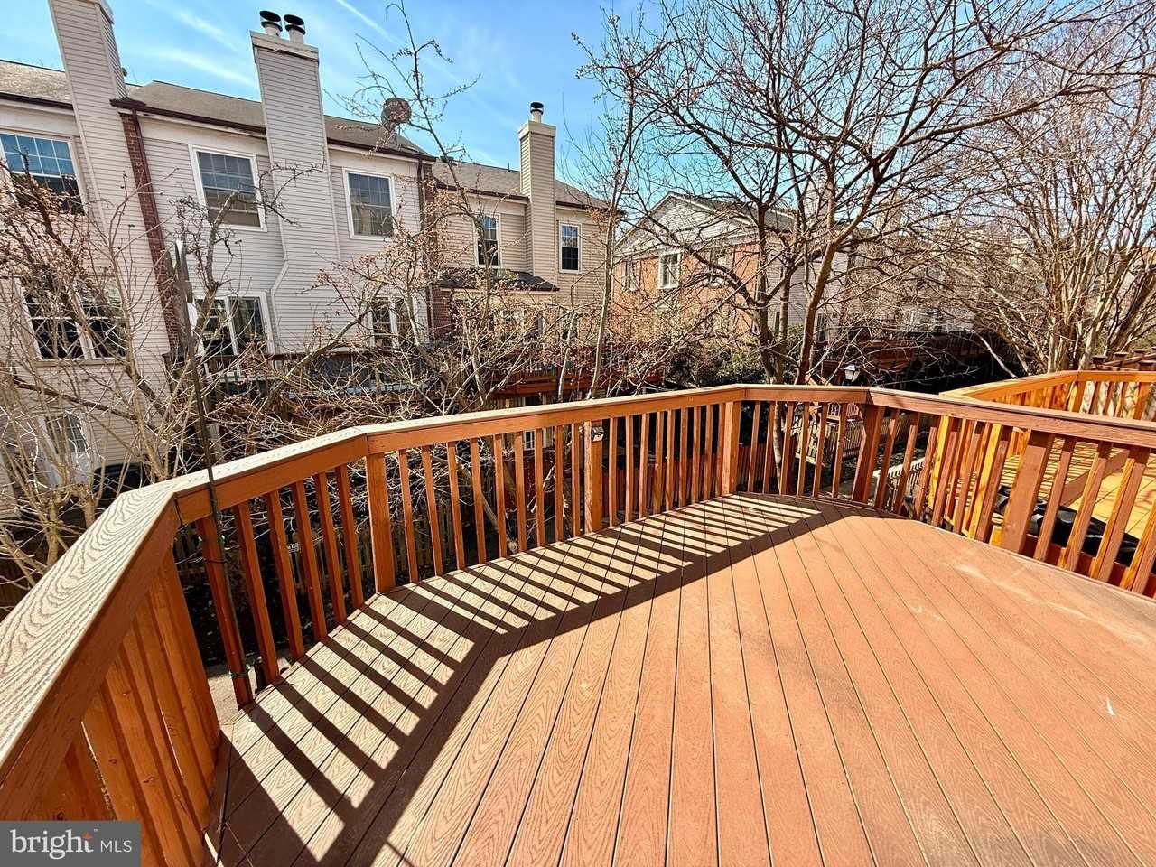 6166 Wellington Commons Dr - Photo 7 of 20