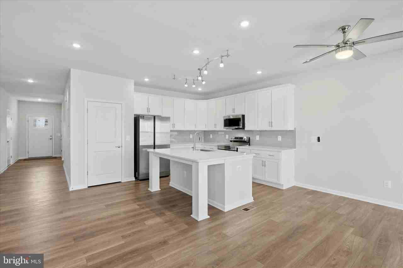 148 Huntwellwest Blvd - Photo 5 of 20