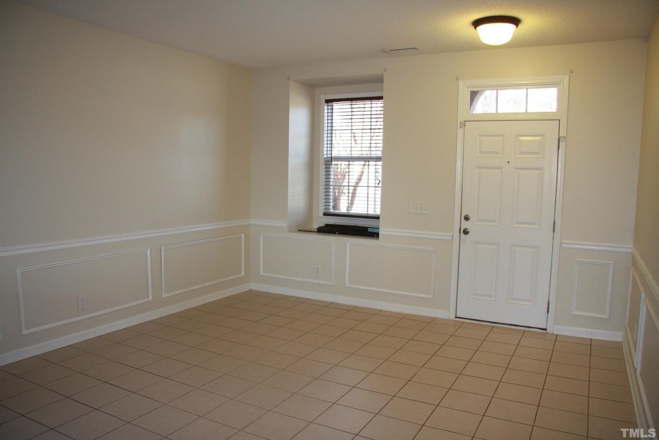 222 Northlands Dr - Photo 2 of 30