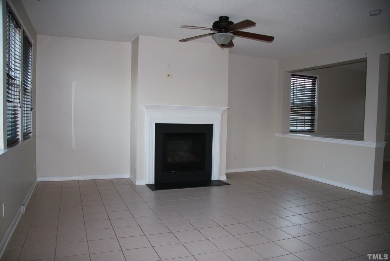 222 Northlands Dr - Photo 4 of 30