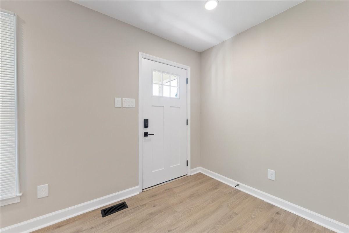 4706 Walden Ct #4706 - Photo 4 of 41