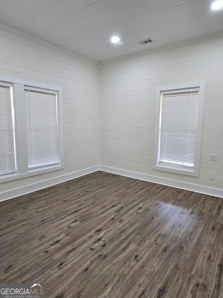 813 Snapping Shoals Rd - Photo 7 of 22