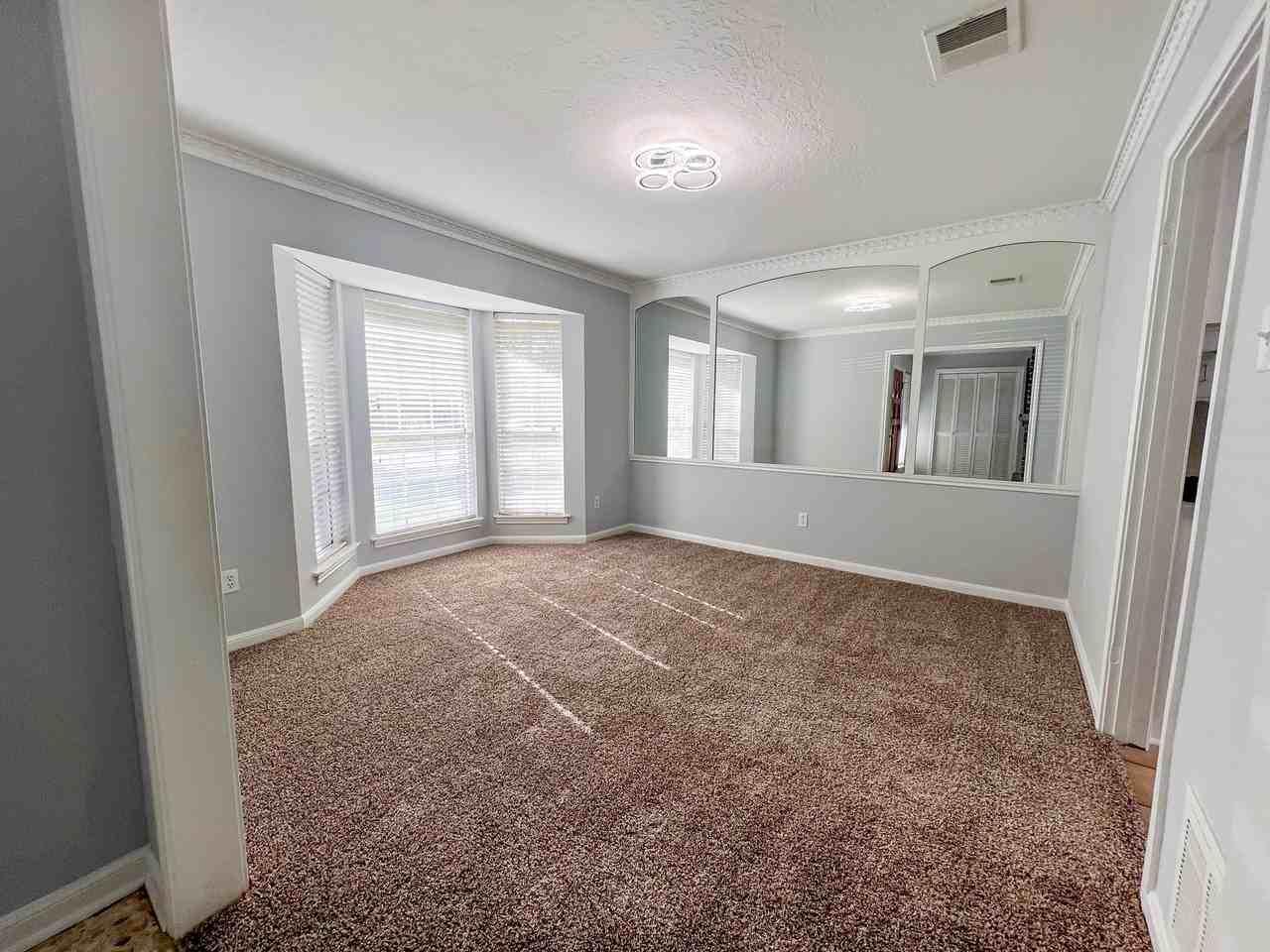 9206 Sharpview Dr #1 - Photo 7 of 26