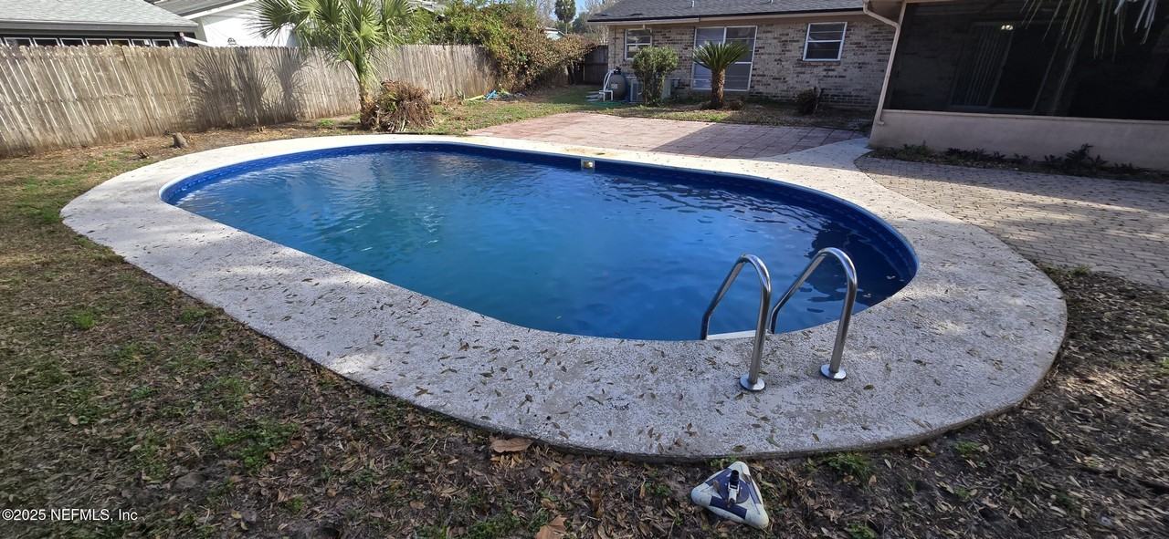2314 Oakdale Dr E - Photo 4 of 36