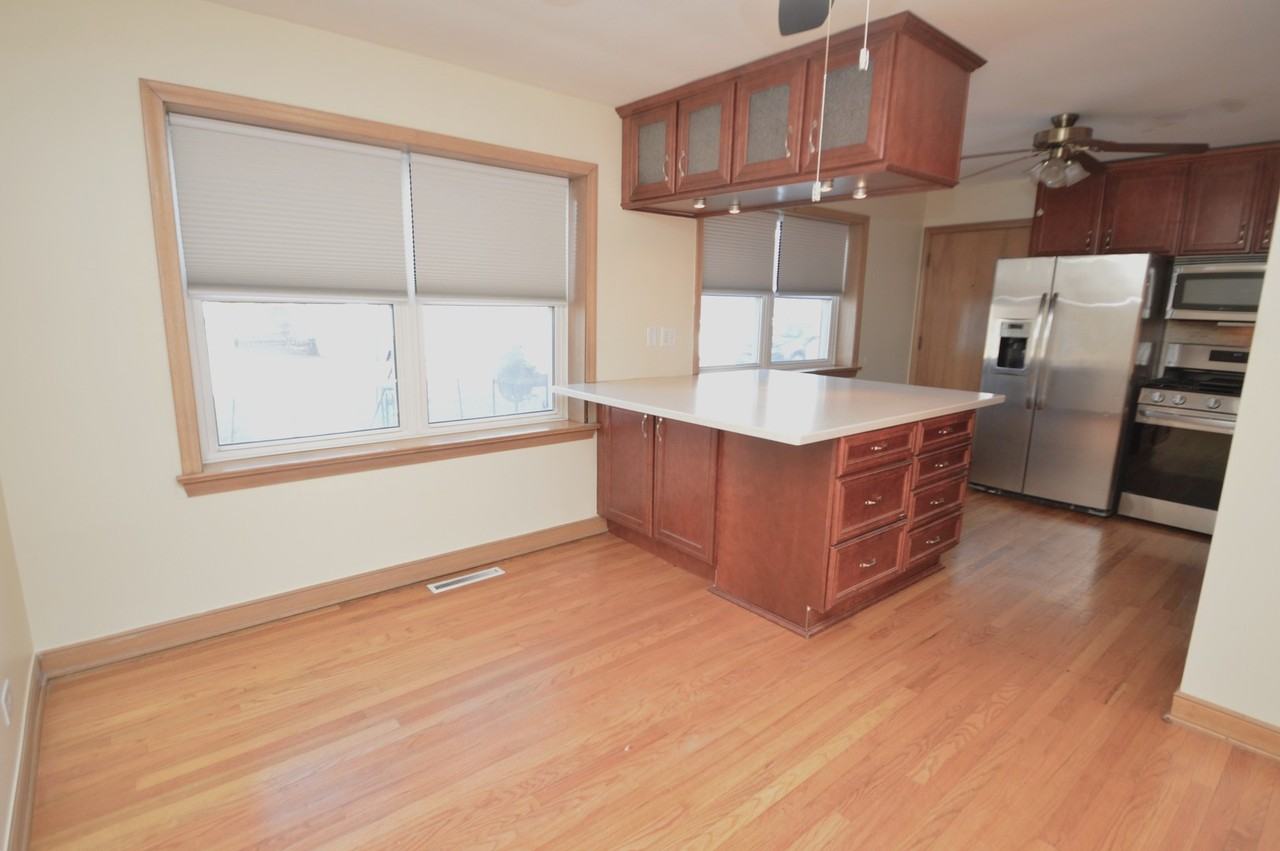 1461 Balmoral Ave ##1n - Photo 7 of 27