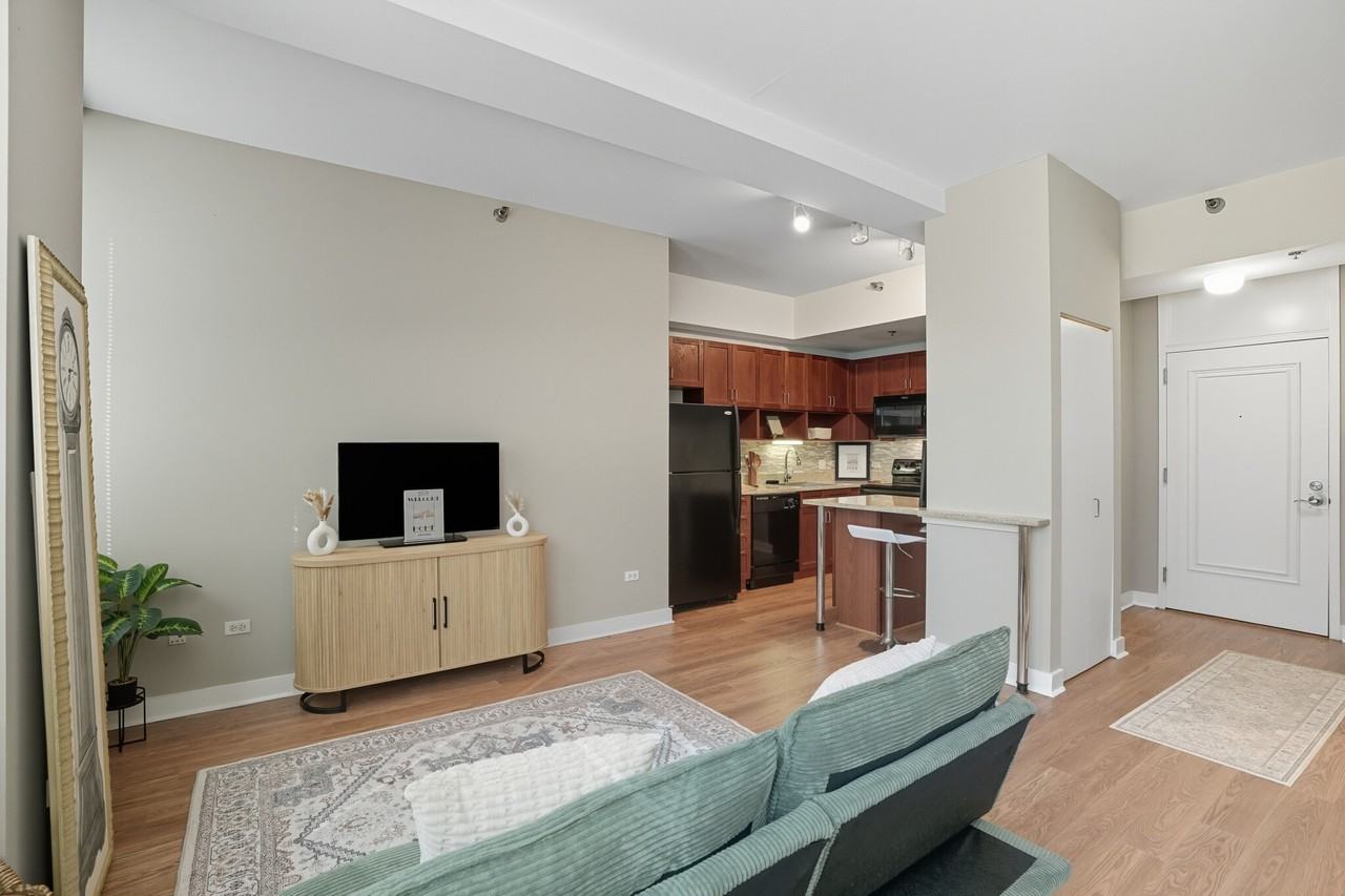 63 E Lake St - Photo 2 of 34