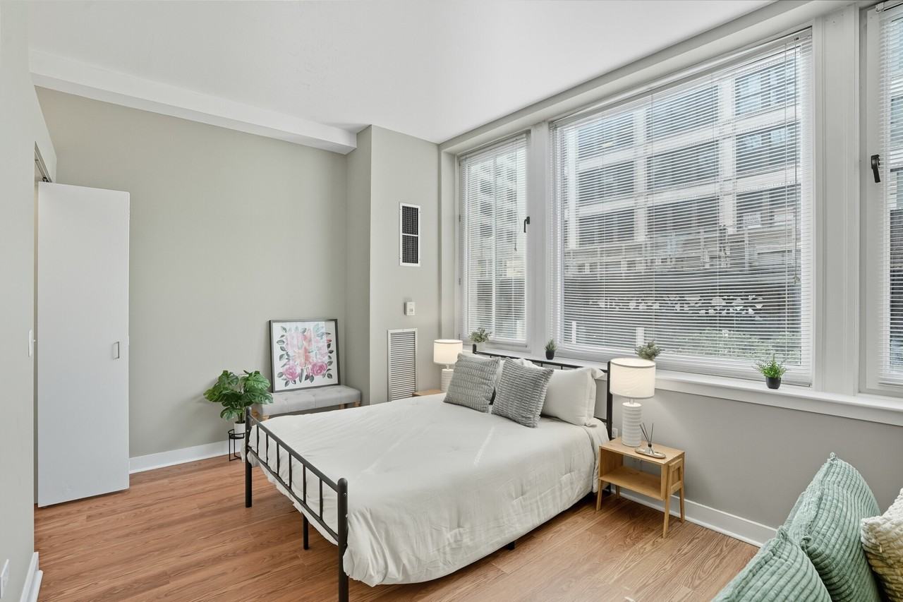 63 E Lake St - Photo 6 of 34