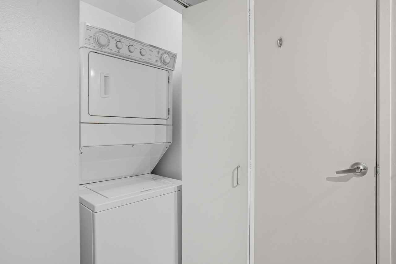 63 E Lake St - Photo 7 of 34