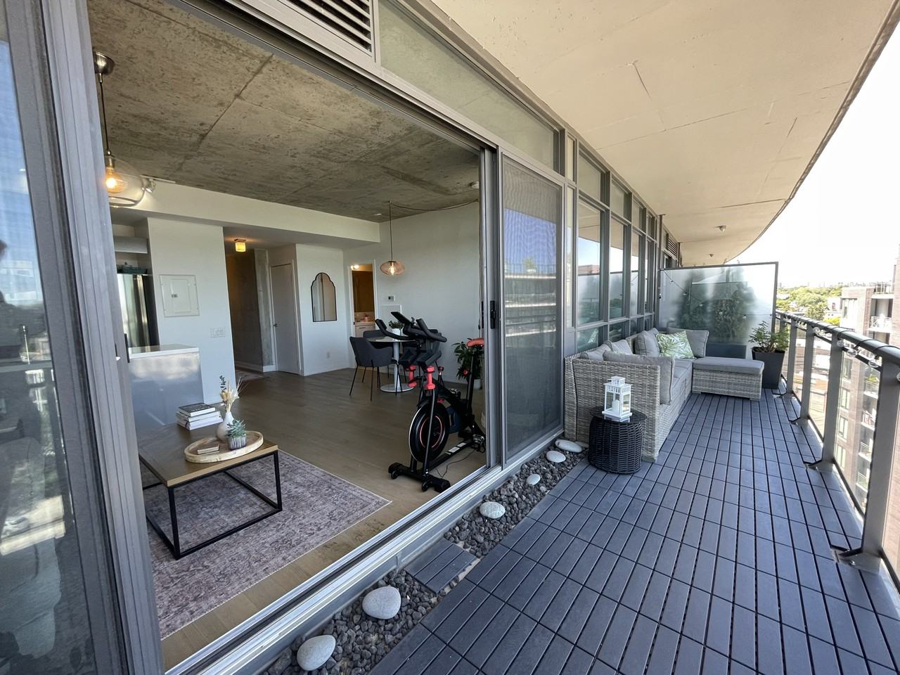 319 Carlaw Ave - Photo 3 of 11