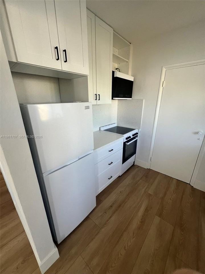 1706 Arthur Street #1 - Photo 3 of 11