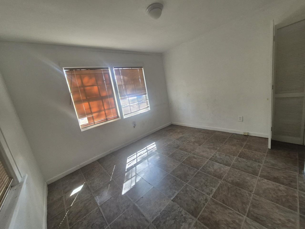 2327 Polk Street - Photo 4 of 11