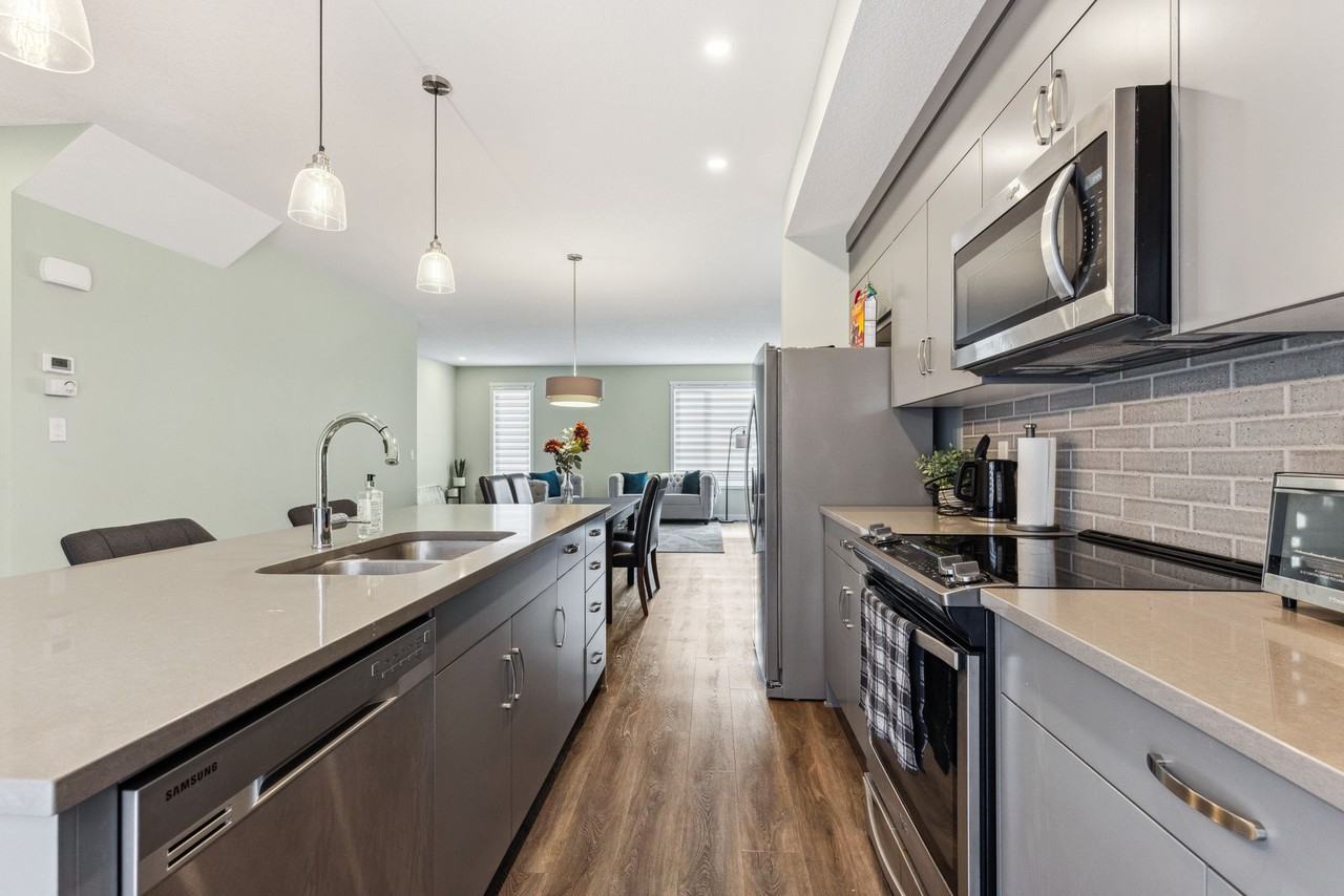 142 Shawnee Common SW, Calgary - Photo 3 of 17