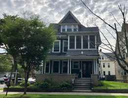 featured image of 577 Orange St