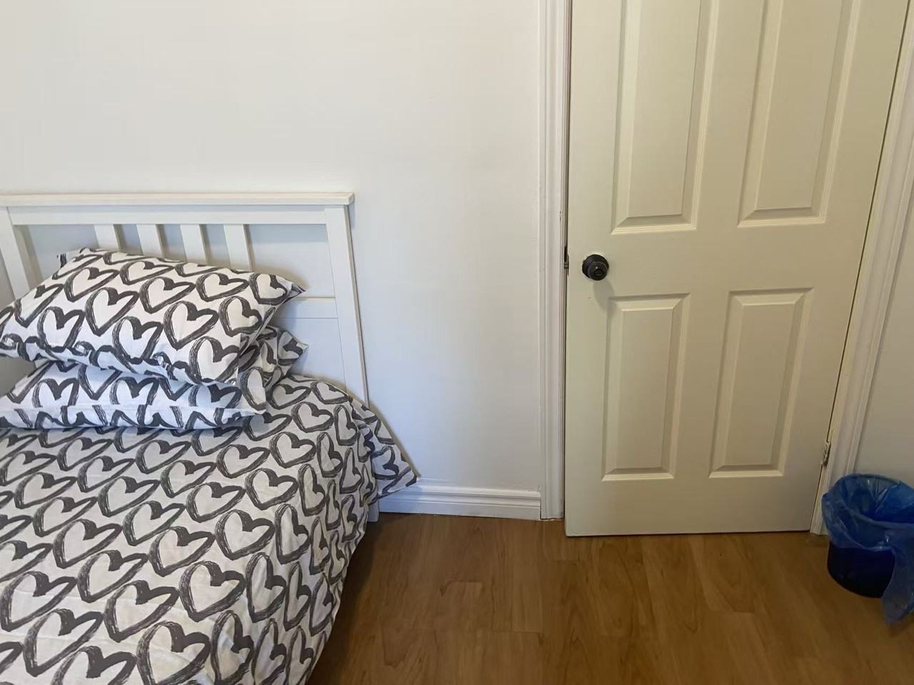 536 Bathurst Street - Photo 6 of 20