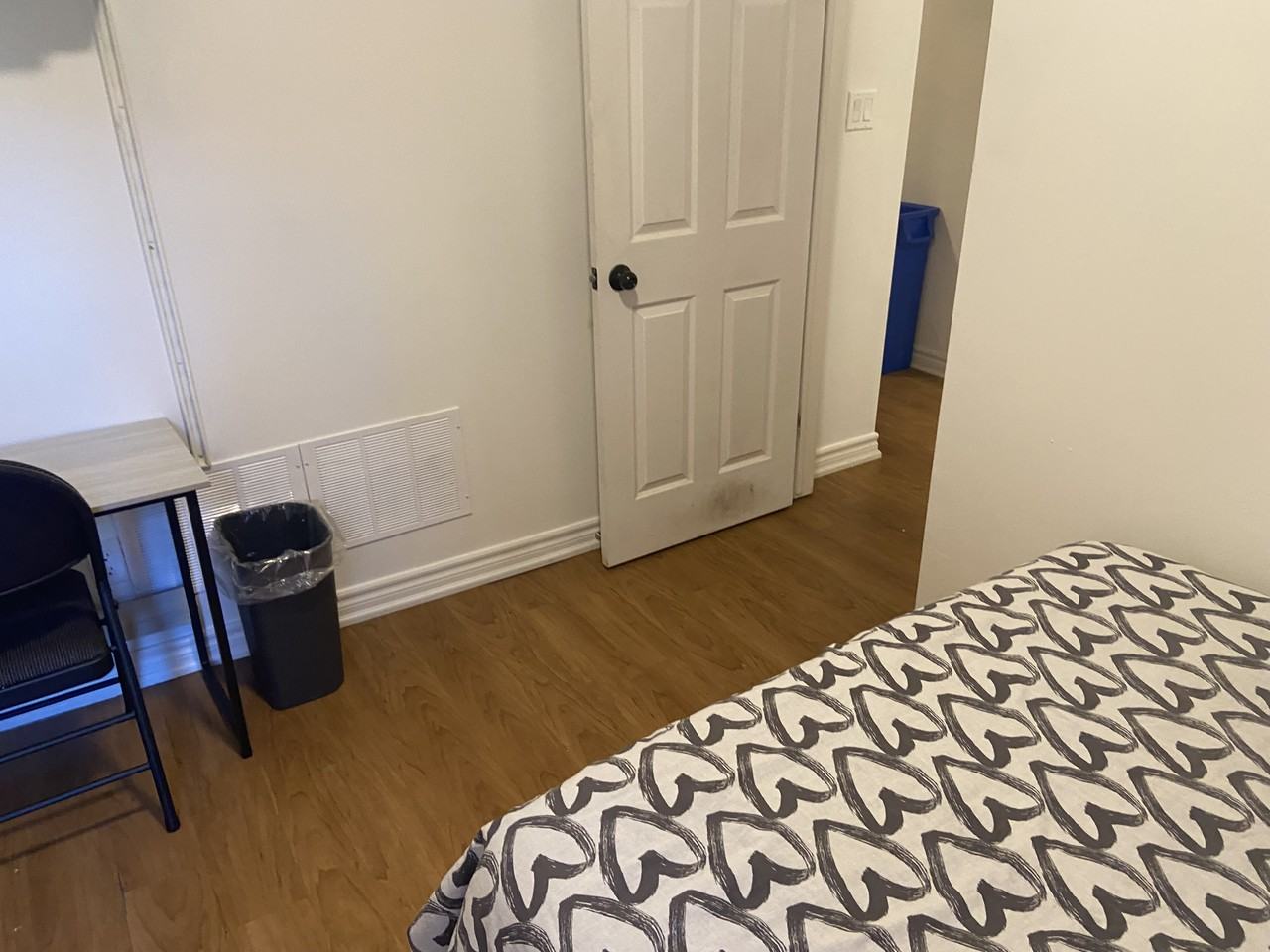 536 Bathurst Street - Photo 4 of 20