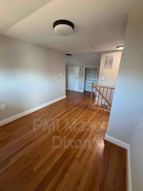 330 Compton Ave - Photo 2 of 21