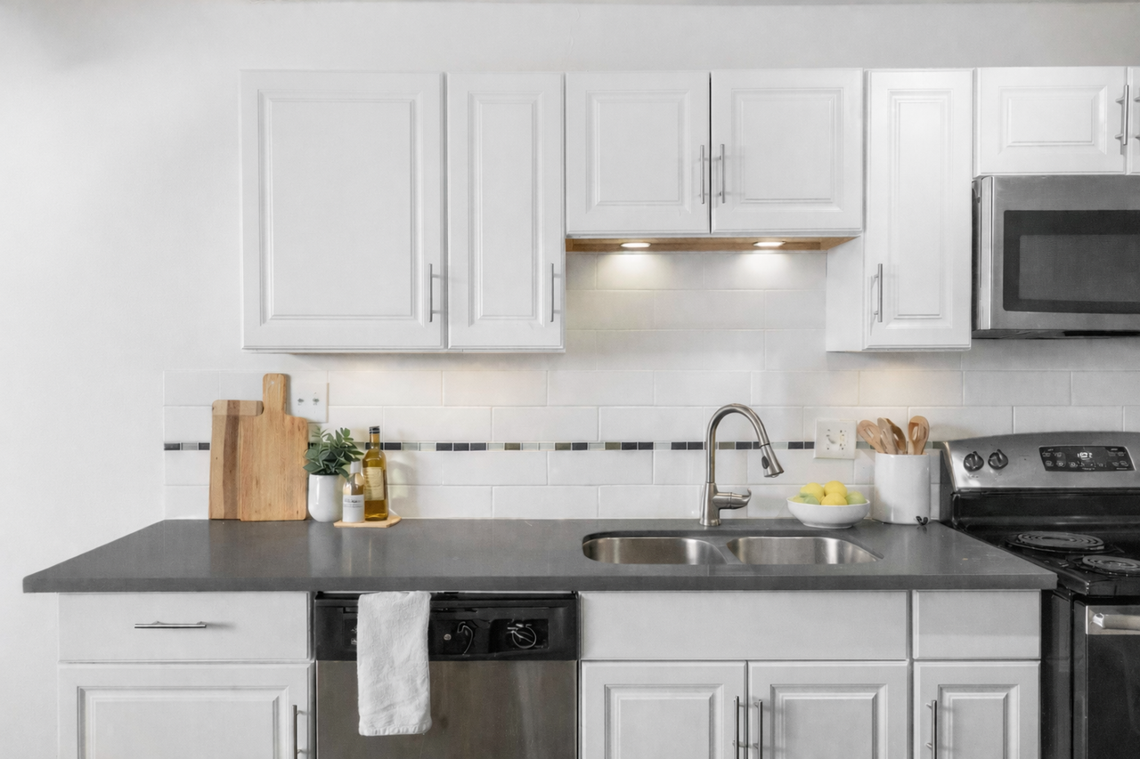 1847 Winona Blvd - Photo 2 of 50