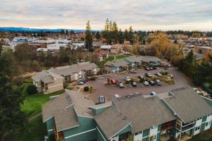 featured image of 2048 Ne Highway 99w