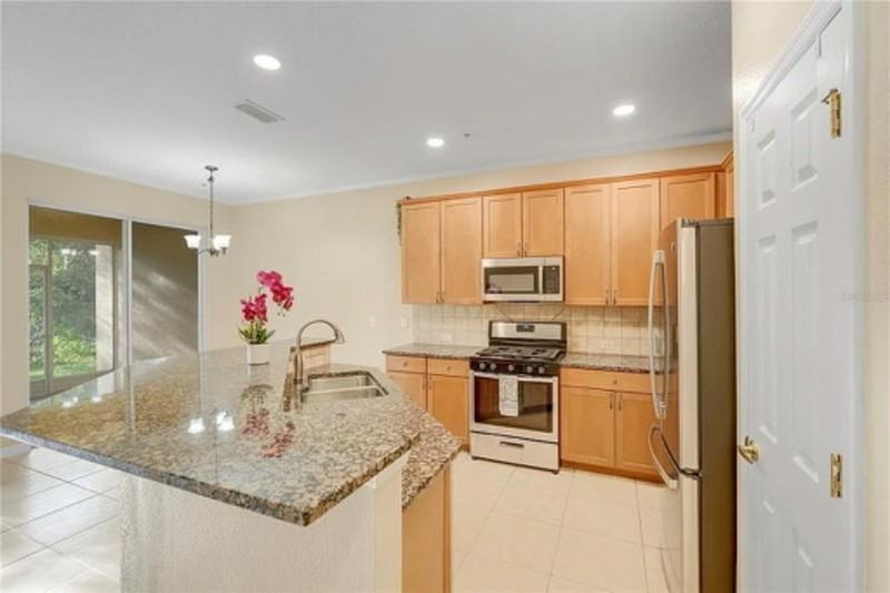 839 Assembly Ct - Photo 7 of 24