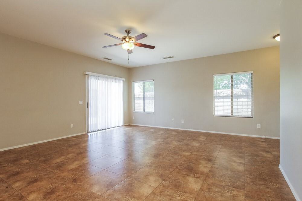 505 W Del Rio Ln - Photo 5 of 16