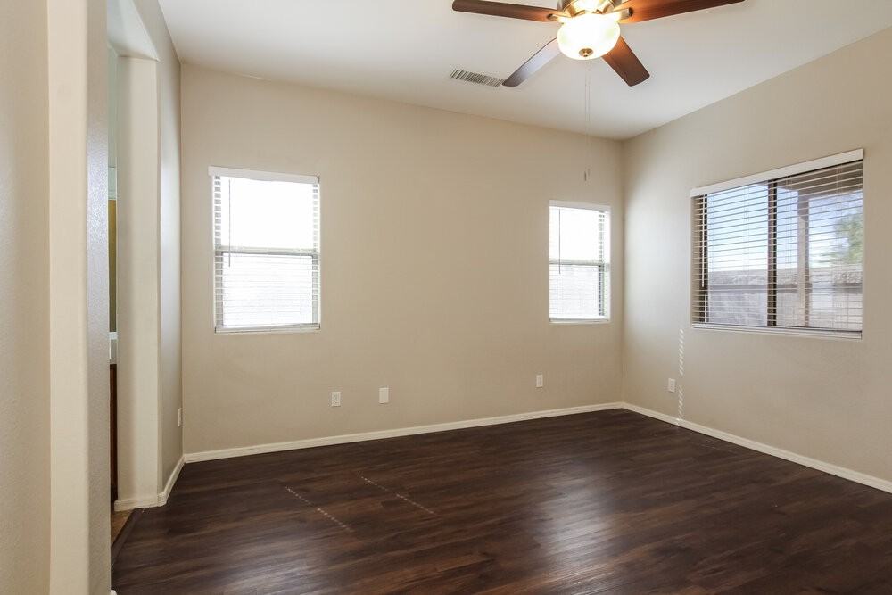 505 W Del Rio Ln - Photo 7 of 16