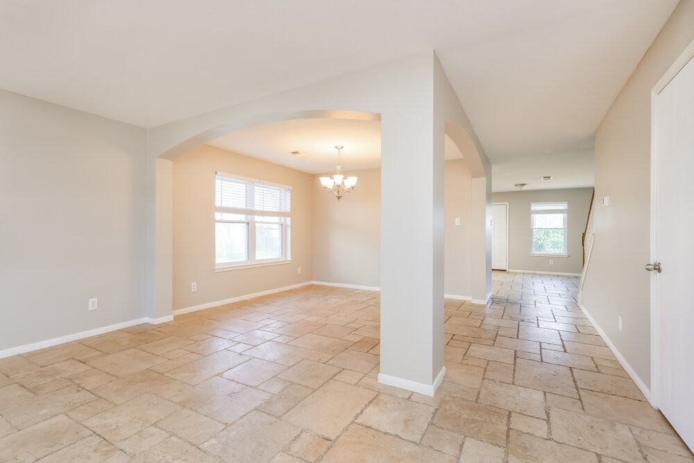 29226 Spring Mist Dr - Photo 4 of 17