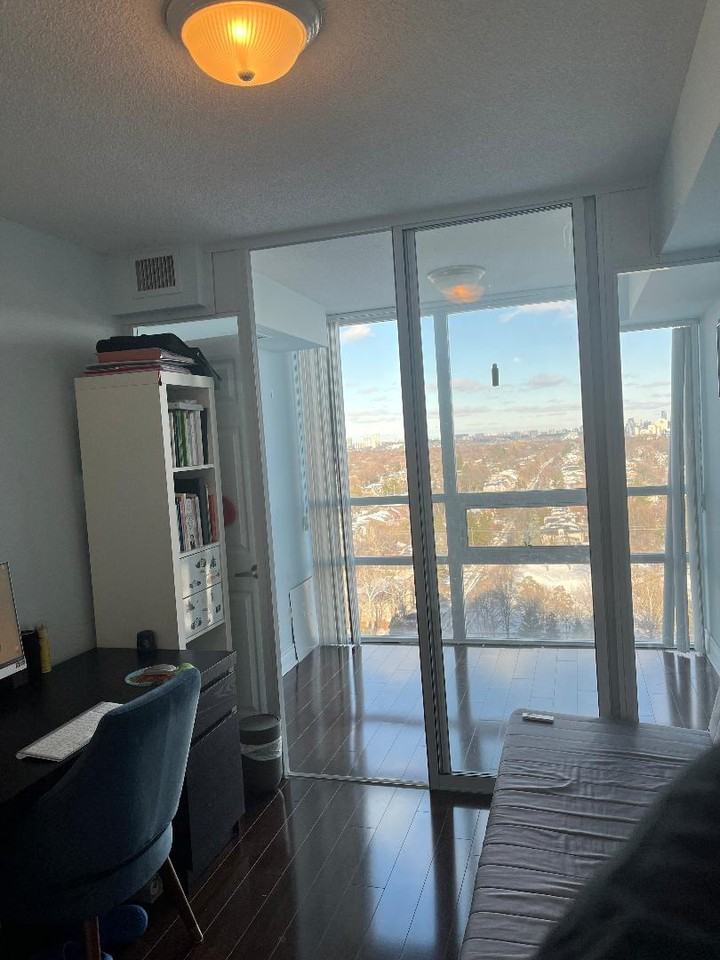 Yonge St & Hollywood Ave #2221 - Photo 2 of 9