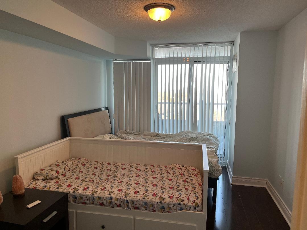 Yonge St & Hollywood Ave #2221 - Photo 5 of 9