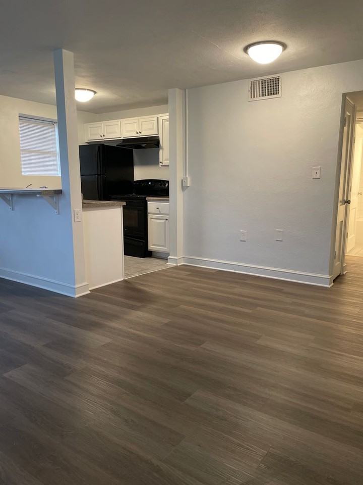 231 Chestnut St - Photo 2 of 21