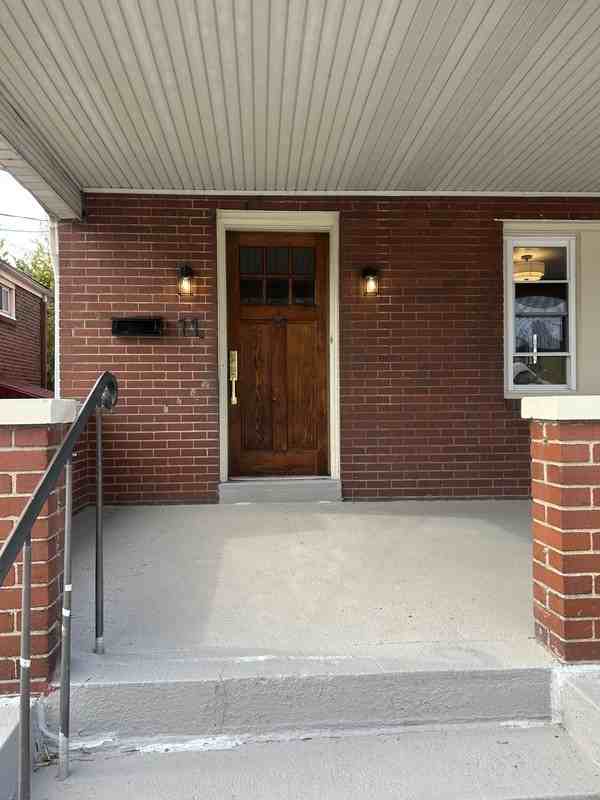 114 Augusta St - Photo 4 of 38