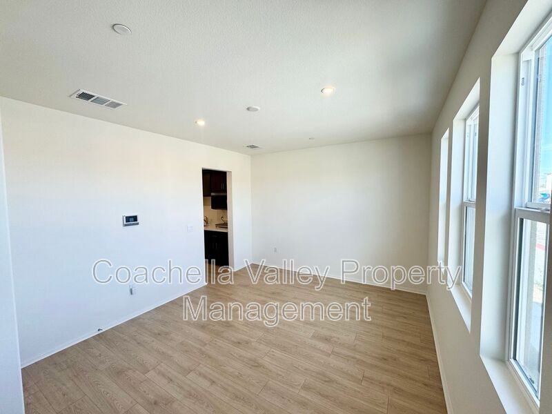 130 Via Palermo - Photo 7 of 31