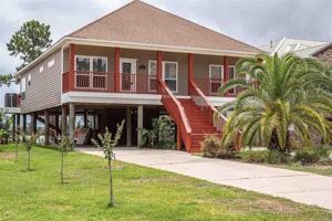 featured image of 2572 Gulf Breeze Ave