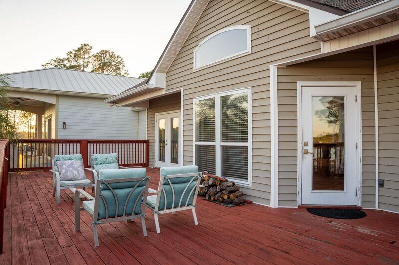 2572 Gulf Breeze Ave - Photo 3 of 27