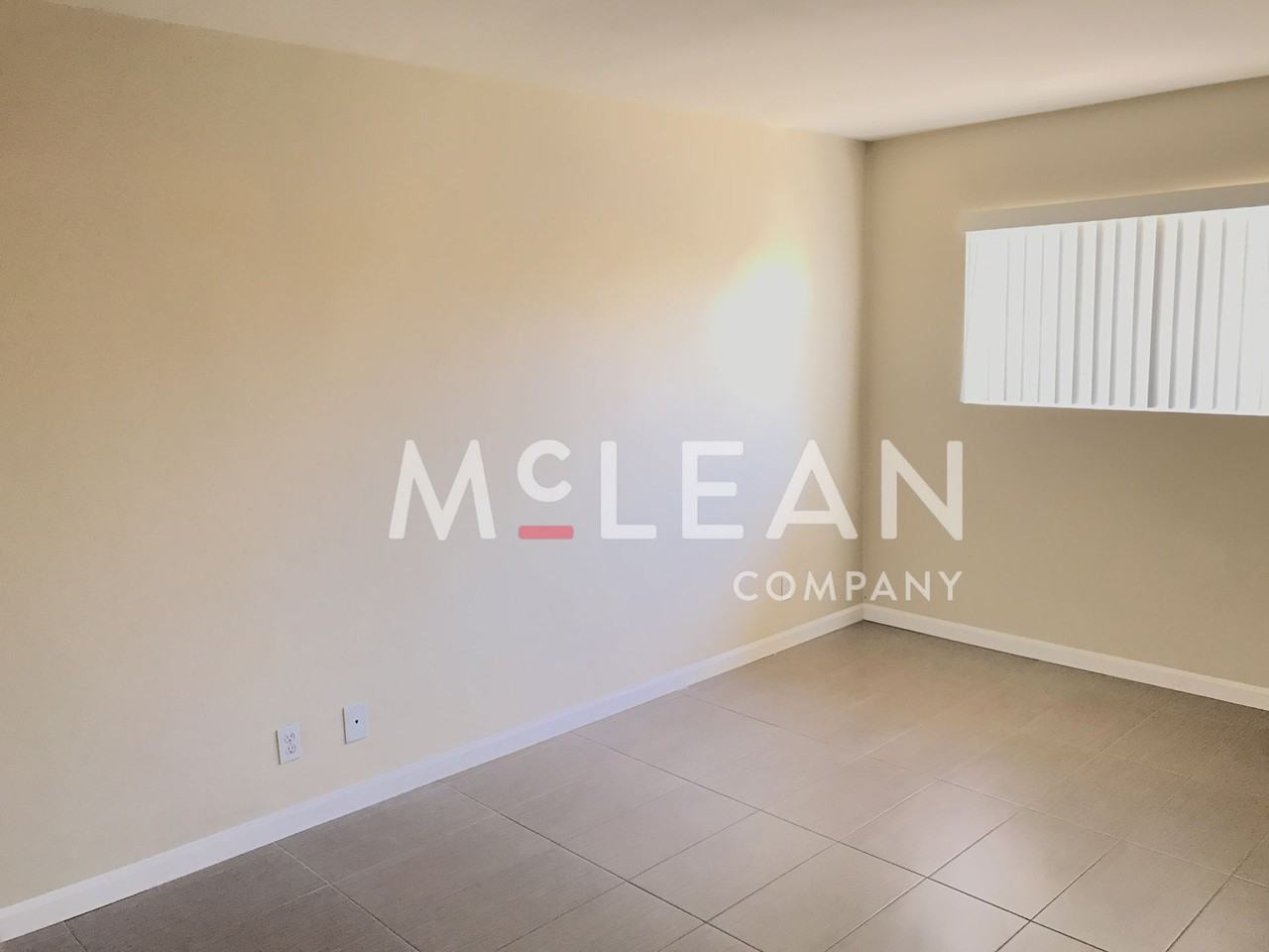 Palm Springs 2 Bedroom Apartments with Pool, Private Patios, Central AC, and Easy Parking - Photo 6 of 12