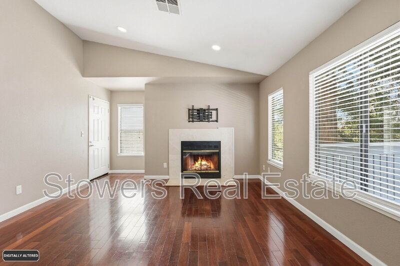 7102 Cross Creek Cir #C - Photo 6 of 31