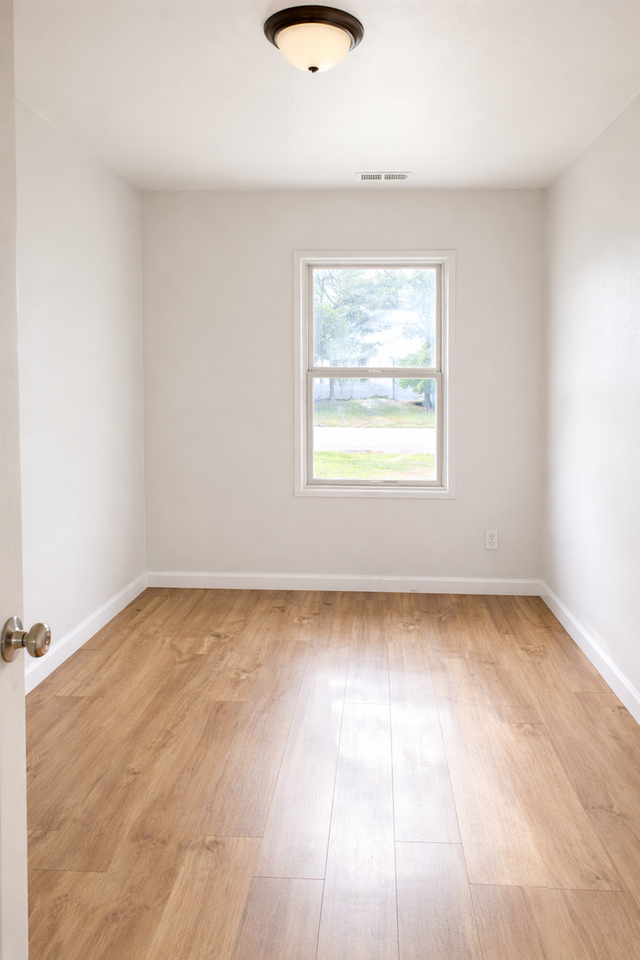 821 Saint Monica Dr - Photo 5 of 7