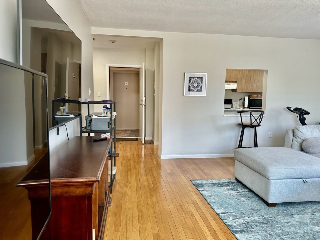 85 Sutherland Rd #25 - Photo 5 of 9