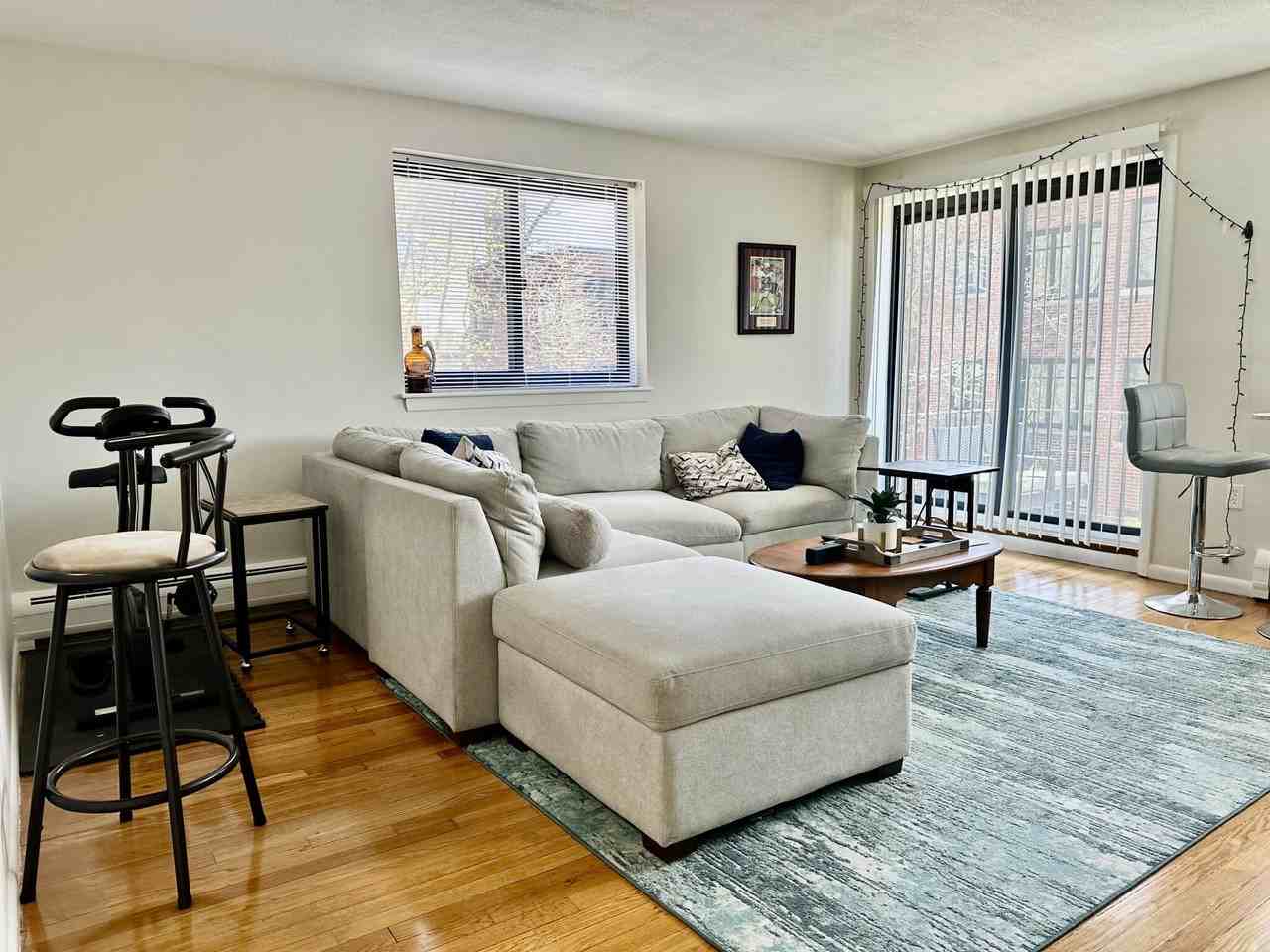 85 Sutherland Rd #25 - Photo 7 of 9