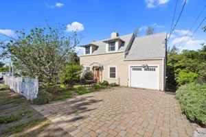 featured image of 7850 Crest Ave