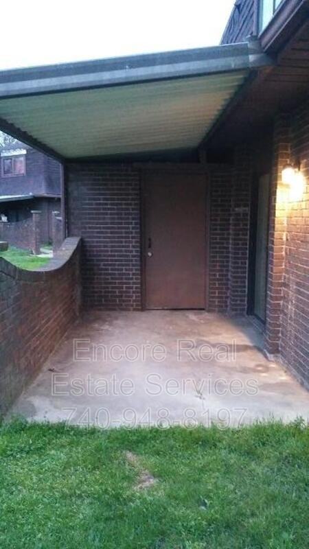 1119 Hollander St Apt C - Photo 3 of 8