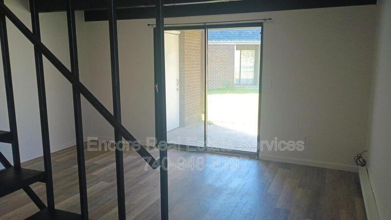 1119 Hollander St Apt C - Photo 5 of 8