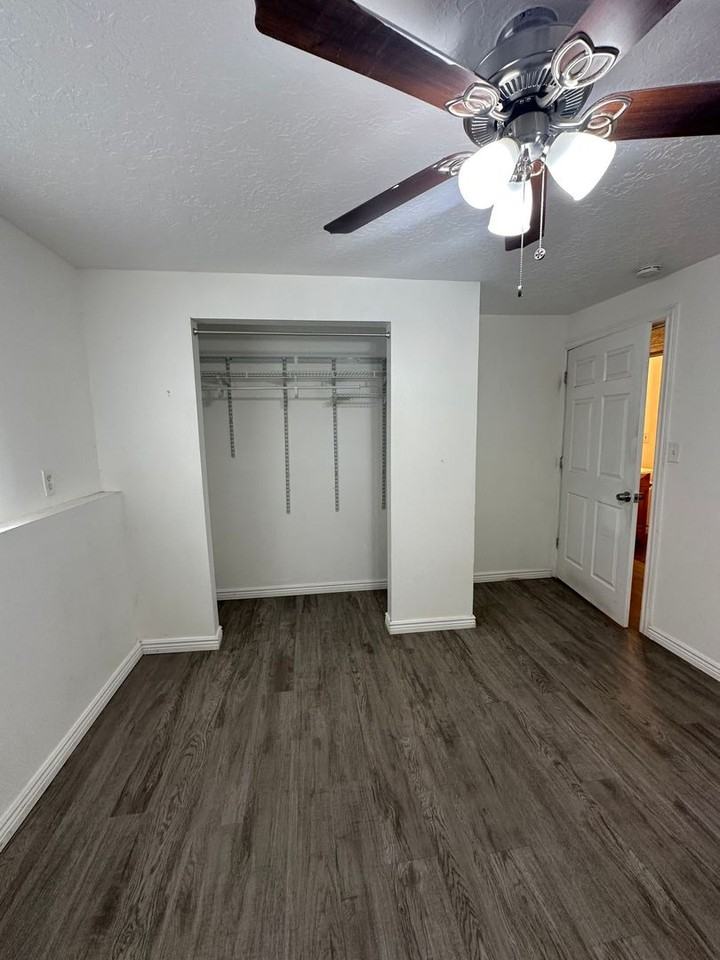 716 W Mountain View Dr - Photo 6 of 13