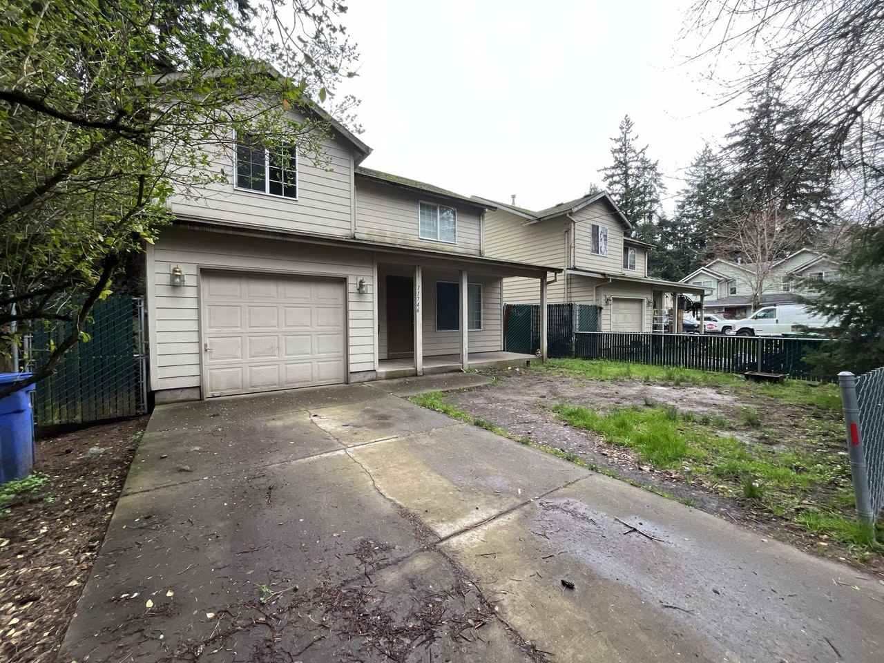 11746 Se Bush St - Photo 3 of 39