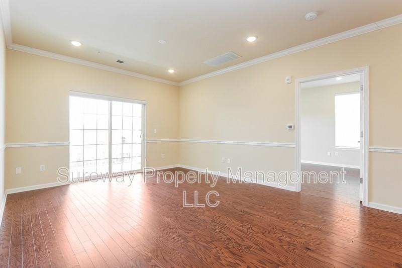 5325 Palomino Ct - Photo 2 of 6