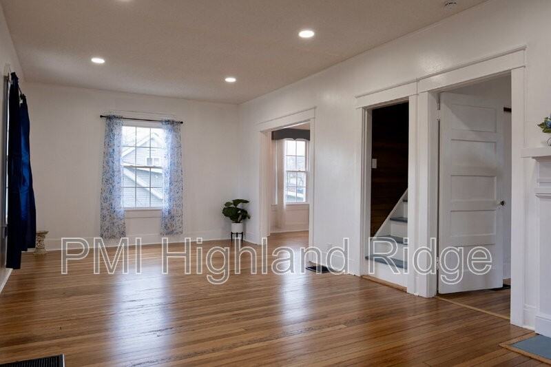 217 Fite Ave E - Photo 2 of 26