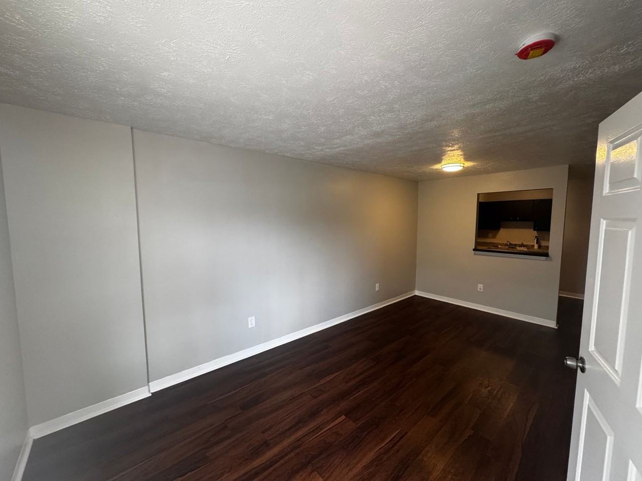 2825 Greenwood - Photo 3 of 6