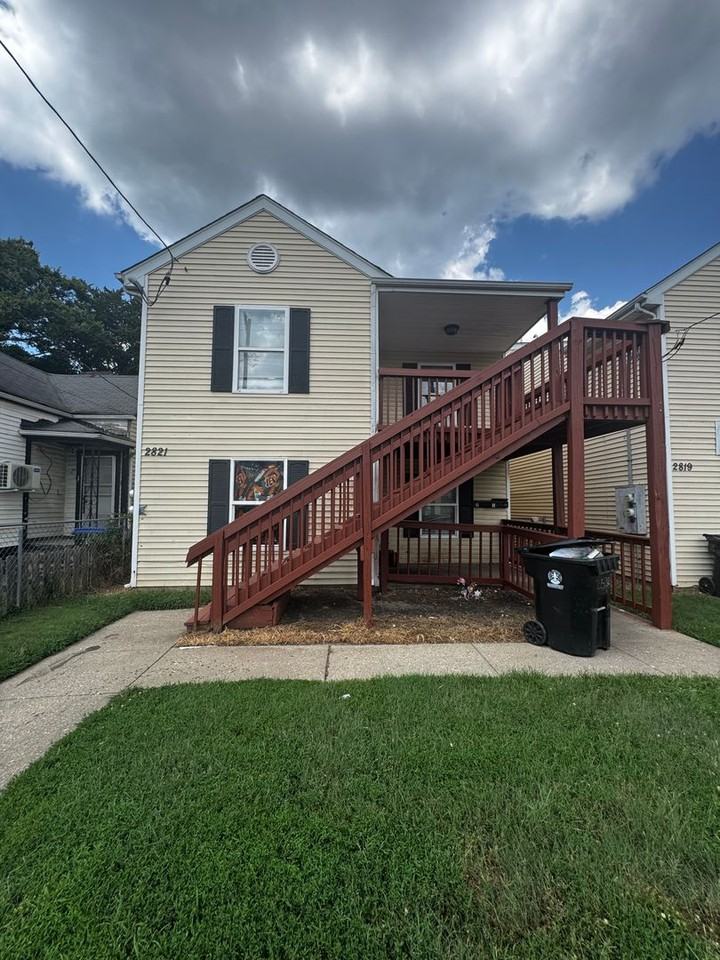 2825 Greenwood - Photo 4 of 6